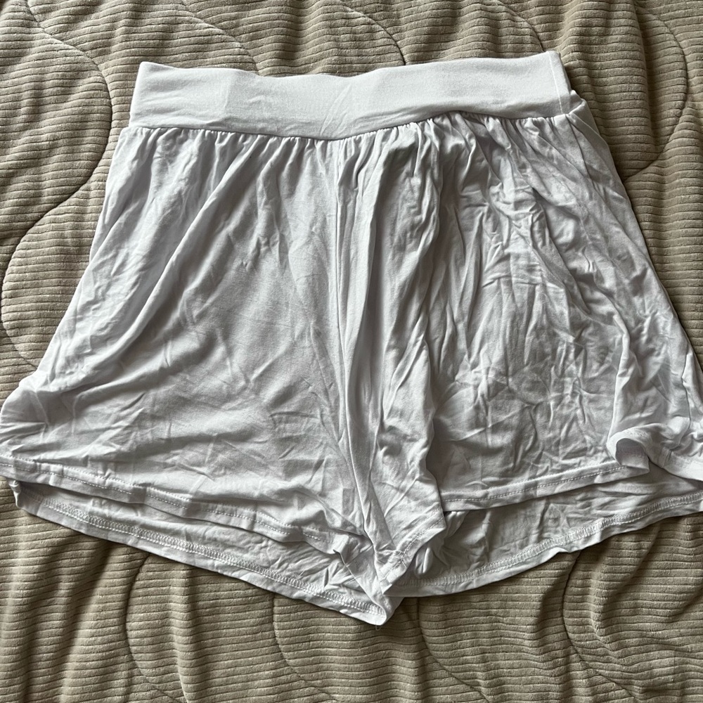 White cotton shorts
